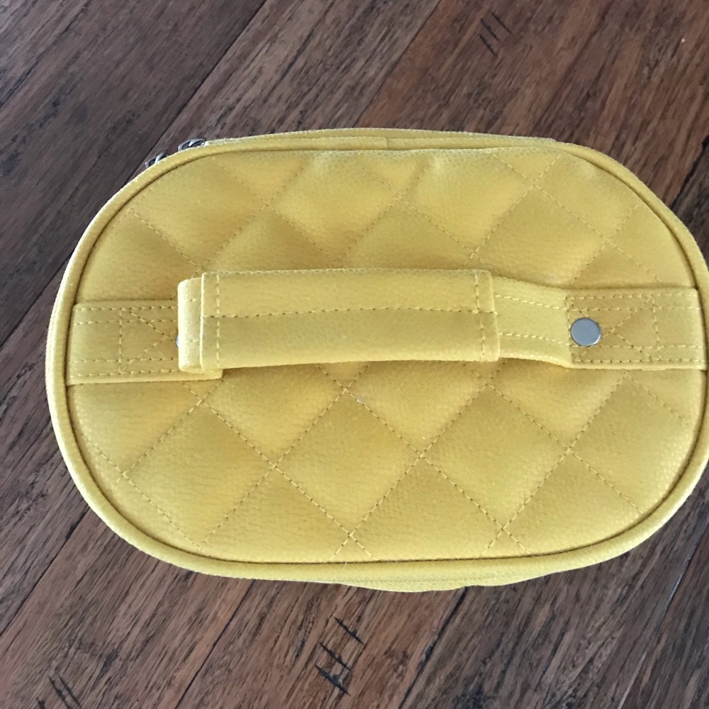 Cosmetic case - Picture 2 of 10